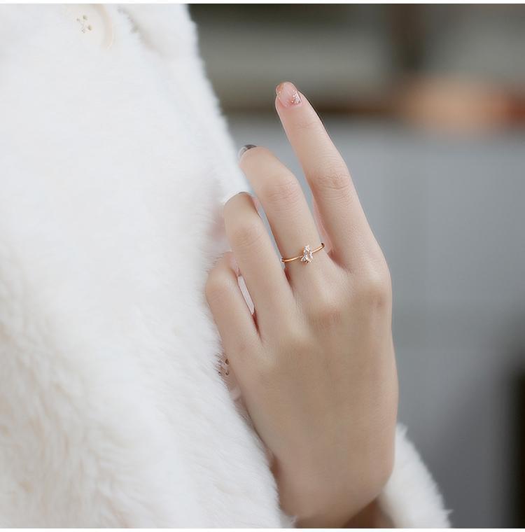 SNOW EMPRESS RING