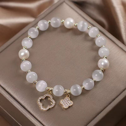 Shelltier WHITE PEARL CLOVER BRACELET